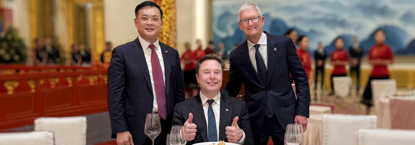 Fuyao Group Chairman Tso Fai Invited to Attend
Welcome
Banquet
for
China-US Talks